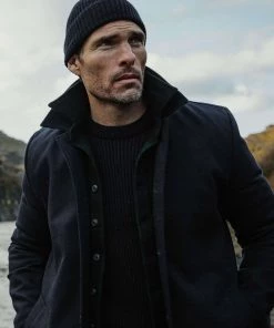Peregrine - Porter Ribbed Beanie In Navy