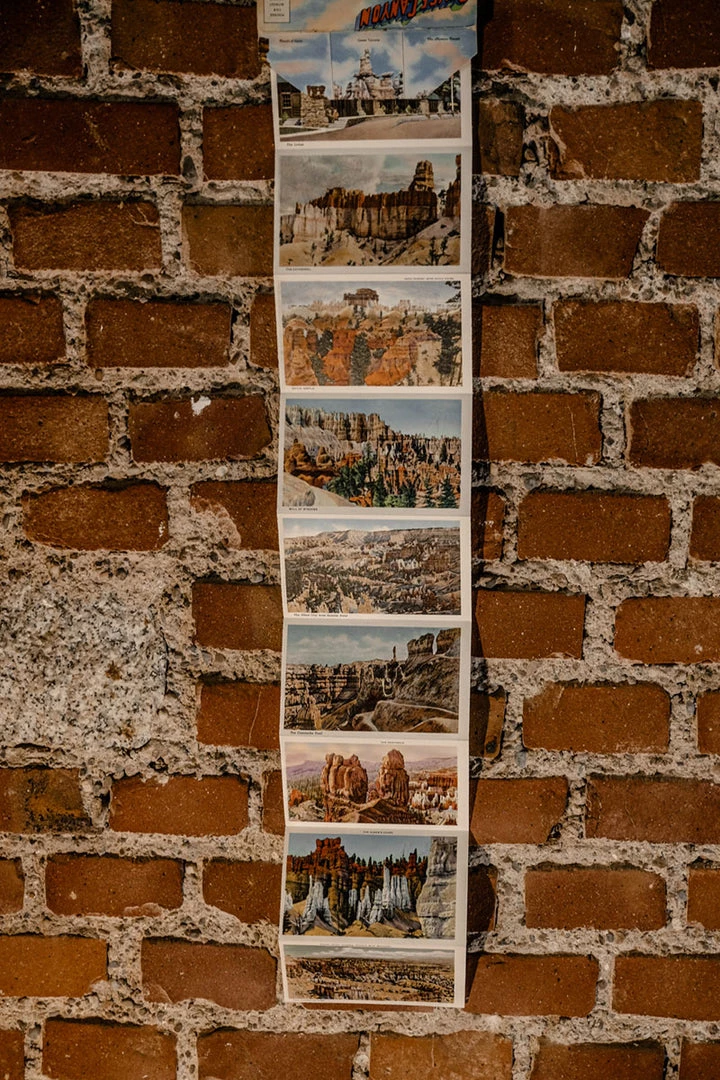 Antiques 1930/40's Lot N°1 - 3 Linen Souvenir Postcard Folders 6 Antiques 1930/40's Lot N°1 - 3 Linen Souvenir Postcard Folders