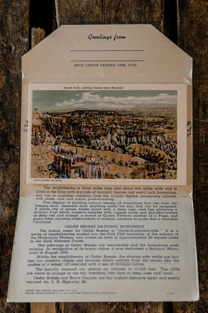 Antiques 1930/40's Lot N°1 - 3 Linen Souvenir Postcard Folders 7 Antiques 1930/40's Lot N°1 - 3 Linen Souvenir Postcard Folders