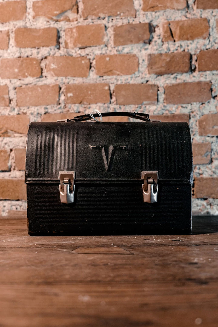 Antiques 1950's American Thermos Co. Black Metal Worker Lunch Box Norwich Conn. USA Antiques&Collectibles 9 Antiques 1950's American Thermos Co. Black Metal Worker Lunch Box Norwich Conn. USA Antiques&Collectibles