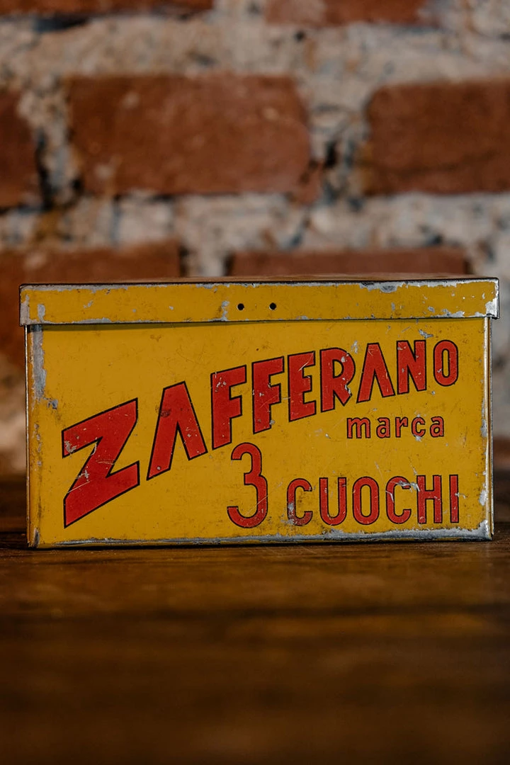 Antiques 1930/40's Zafferano 3 Cuochi Tin Box 4 Antiques 1930/40's Zafferano 3 Cuochi Tin Box