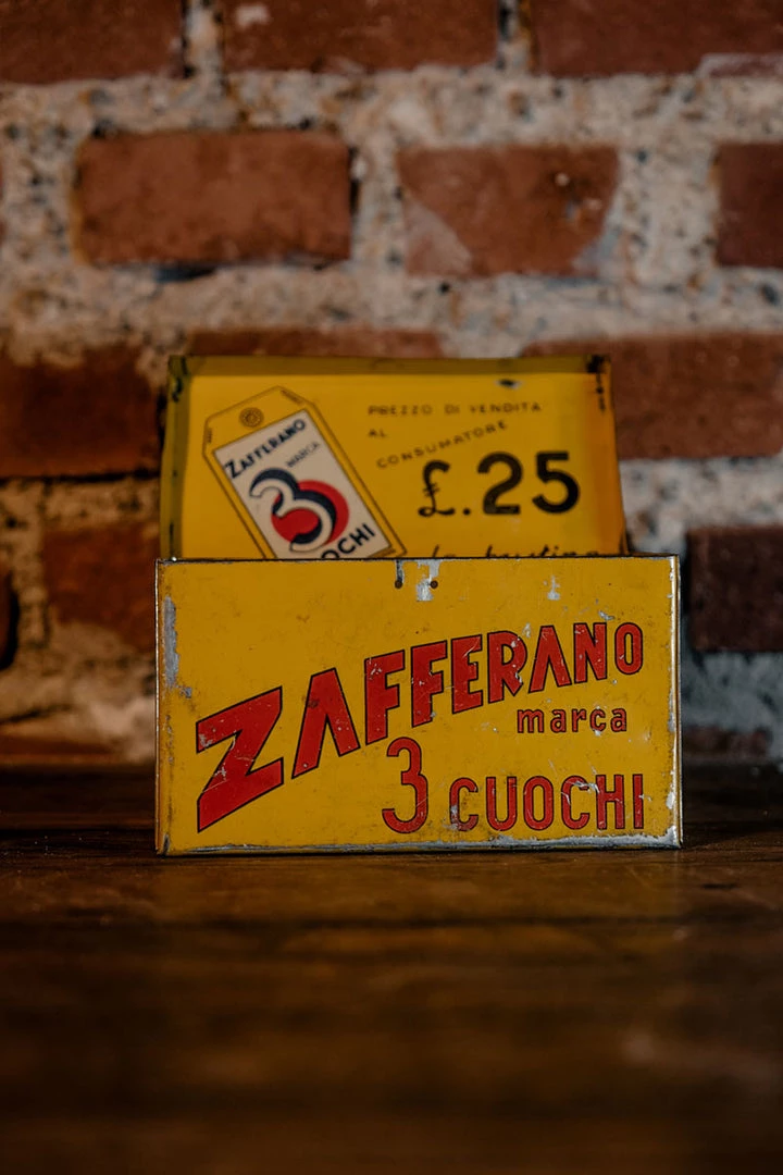 Antiques 1930/40's Zafferano 3 Cuochi Tin Box 3 Antiques 1930/40's Zafferano 3 Cuochi Tin Box